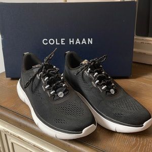New In Box Ladies Cole Haan Size 7 Running Shoes